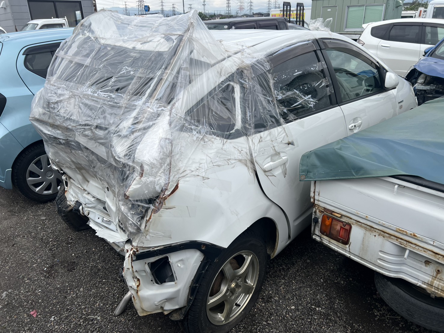 長岡市で買い取ったホンダ フィットの事故車